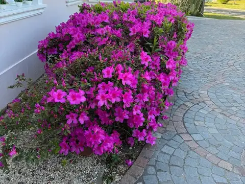 Casa 6 ambientes con 3 baños