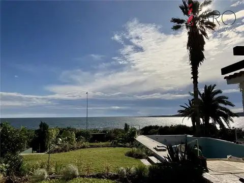 Espectacular casa en la península frente al mar