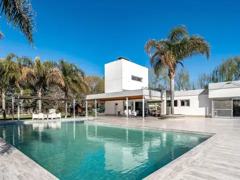 Casa en venta 4 dormitorios en Roldán - Barrio Privado Los Raigales