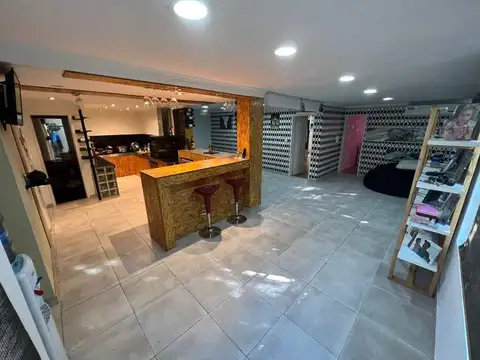 Casa en Venta con 1 cochera