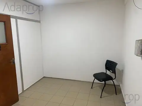 Alquilo oficina / Consultorio
