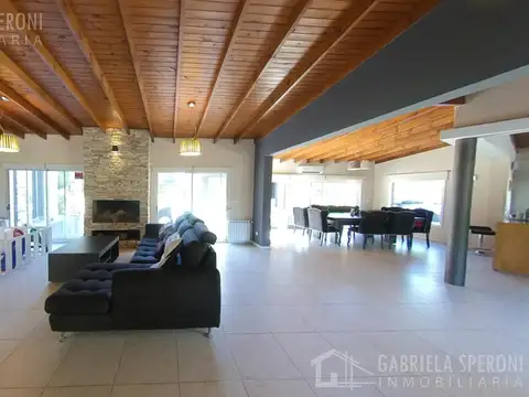 Casa 4 ambientes con 3 baños