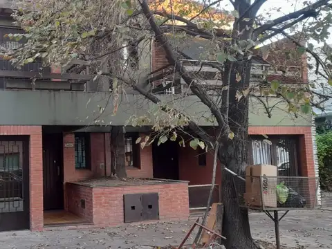 Depto Tipo Casa 4 ambientes con 2 baños