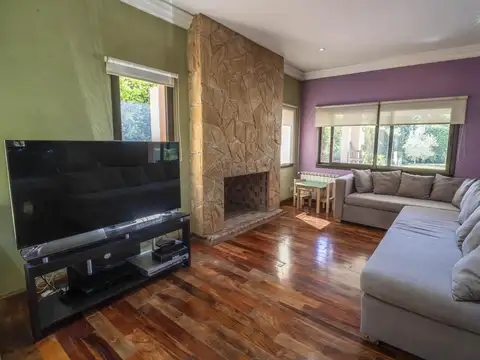 Casa en venta de 5 ambientes en el barrio Santa Maria de los Olivos, Grand Bourg, Pilar, Gba Norte