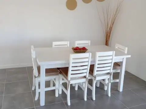 Casa 5 ambientes con 3 baños