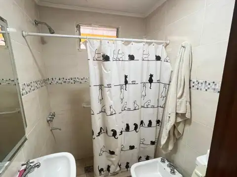 Casa 3 ambientes con 2 baños