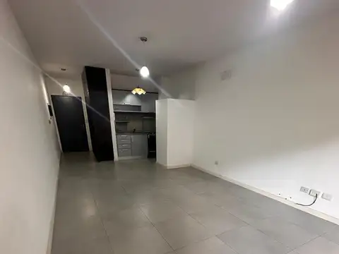 DEPARTAMENTO EN ALQUILER 1 AMB CONSTITUCION EDIFICIO CON AMENITIES EXCELENTE ESTADO AL FTE