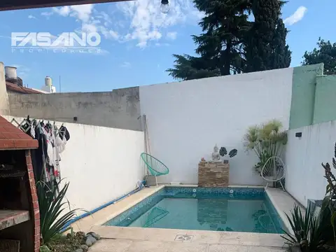 Depto Tipo Casa en Venta en Vicente Lopez, USD 175.000