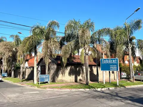 Santa Rosa esq. Islas Malvinas