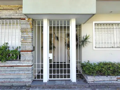 Casa en Venta en Haedo, USD 250.000