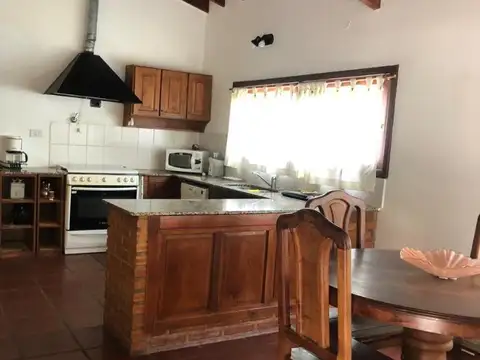 Casa en Venta con 4 cocheras