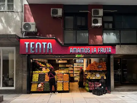 Local en Alquiler en Recoleta de 68,98 m2, excelente exposición comercial.