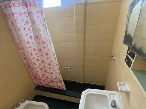 Depto Tipo Casa en Alquiler 40 años