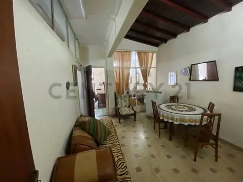 CASA EN VENTA - CITY BELL