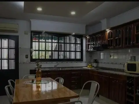 Casa en Venta en Paso del Rey, USD 149.000