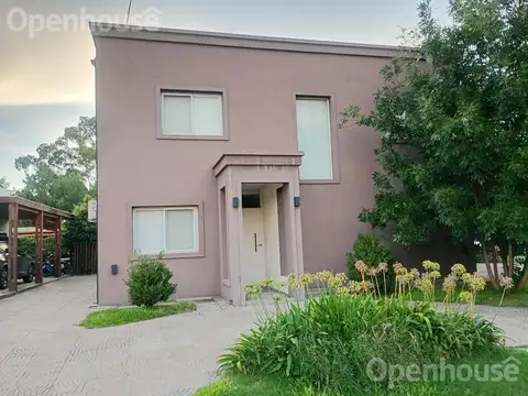 Casa en Alquiler de 3 dormitorios