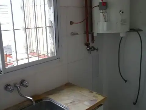 Departamento en Venta en Pompeya, USD 65.000