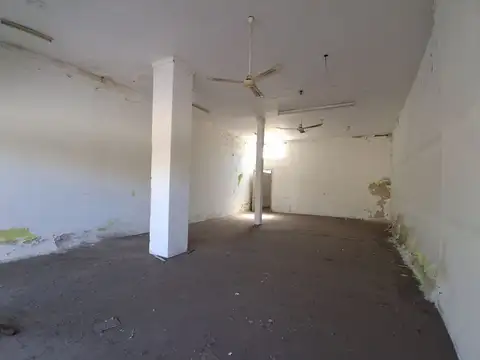Local comercial en alquiler – Rivadavia 2900