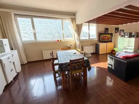 Departamento 4 ambientes con 2 baños
