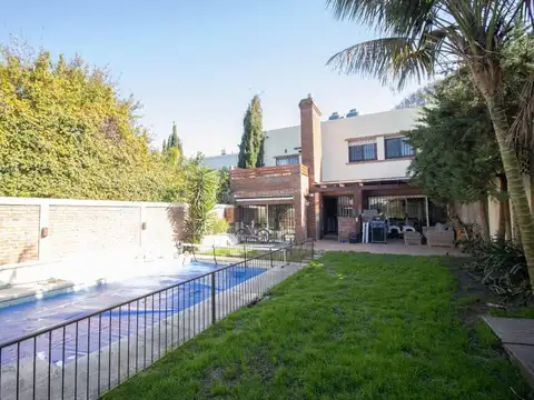 VENTA CASA 5 DORMITORIOS PUNTA GORDA