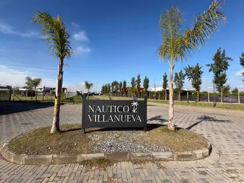 Lote Premium con Amarra en Náutico Villanueva