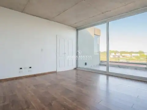 Casa 6 ambientes con 3 baños