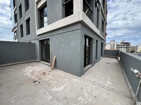 DEPTO VENTA 1 DORMITORIO CON PATIO EN ABASTO