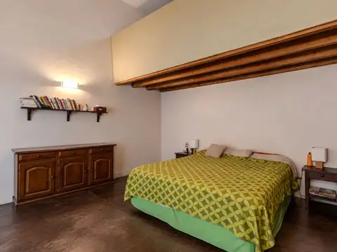 Casa 8 ambientes con 7 baños