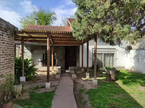 Casa en Monte Grande con local