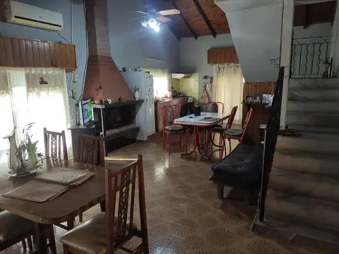 Casa 2 ambientes con 1 baño