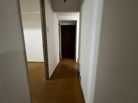 Casa 6 ambientes con 1 baño