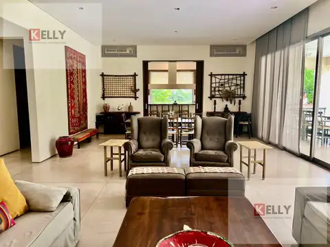 Casa en Venta en Chacras de Murray, Pilar | 8 Ambientes con Jardín y Piscina