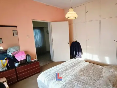 Depto Tipo Casa en Venta 50 años
