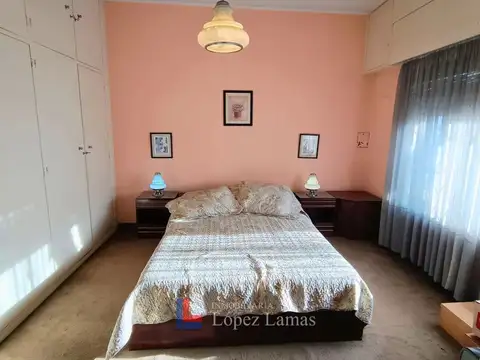 Depto Tipo Casa en Venta con 1 cocheras