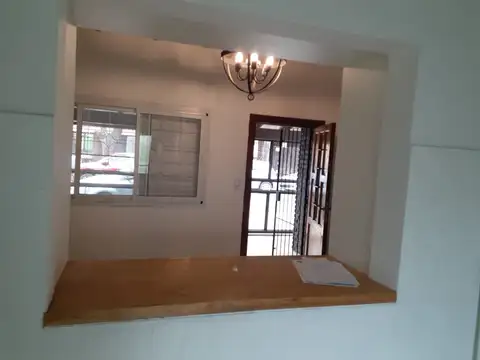 Casa en Alquiler con 1 cochera
