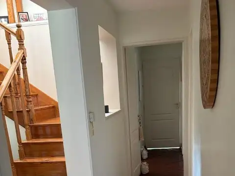 Casa 5 ambientes con 4 baños