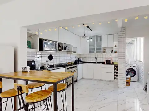 Departamento en Venta de 3 Ambientes en Olivos con Lavadero y Balcón