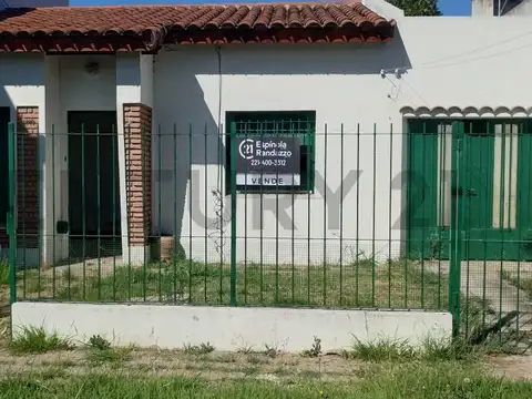 CASA EN VENTA EN LOS HORNOS - LA PLATA - CALLE 146 Nro. 1569 E/64 Y 65