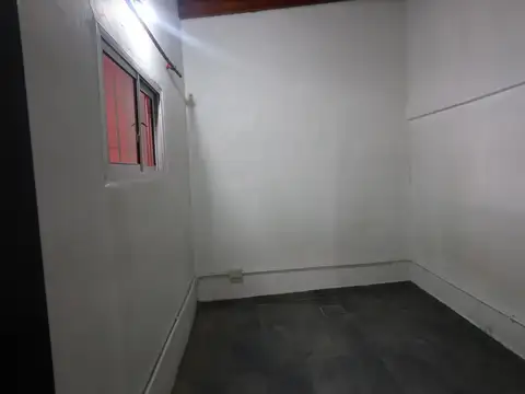 Casa en Alquiler con 1 cochera