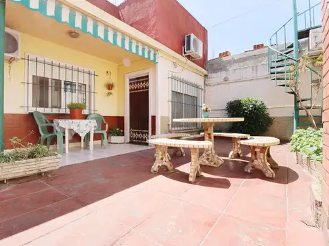 Casa 4 ambientes con 1 baño