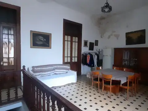 Depto Tipo Casa en Venta de 8 ambientes