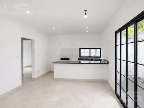 Depto Tipo Casa en Venta en Castelar Norte, USD 93.000