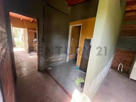 4 Esquina 601 , Piso 0