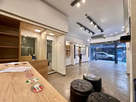 VENTA LOCAL RETIRO EXCELENTE ZONA GRAN FRENTE 50m2