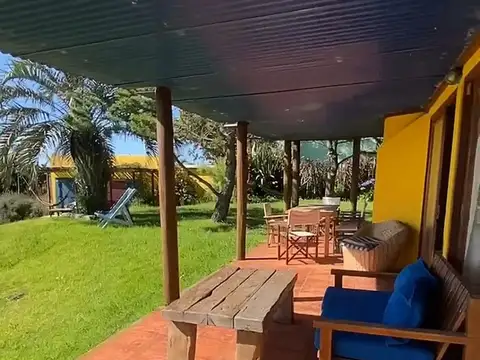 CASA CON 1.500 M2  Y VISTA AL MAR