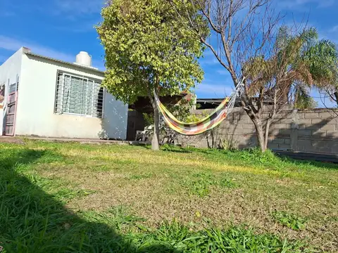 Casa 5 ambientes con 1 baño