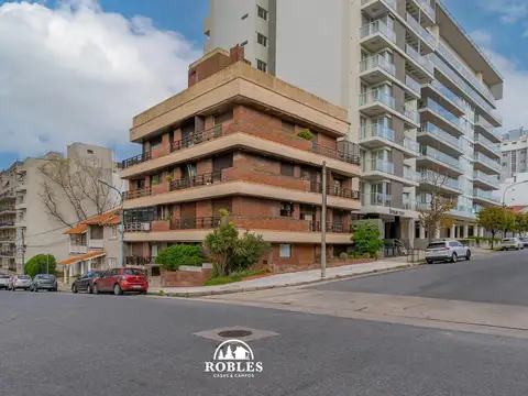 Departamento en el excelente entorno de Playa Grande