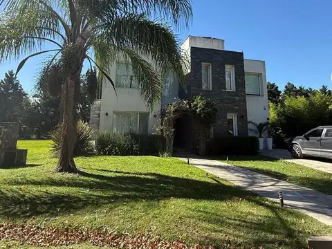 Casa en Venta de 5 dormitorios