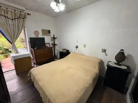 CASA AL FRENTE DOS DORMITORIOS EN PICHINCHA A LA VENTA