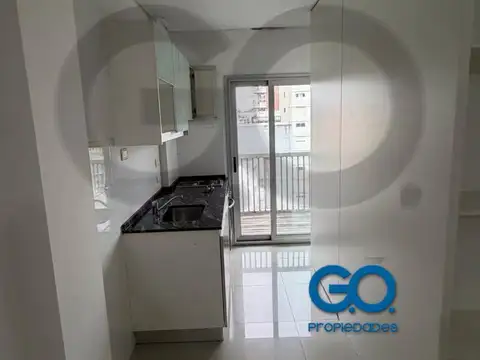 Alvarez Thomas 2900, Piso 9